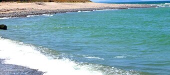 Finnhaus 200m from the Baltic Sea coast, sea view to Hiddensee + Moen, free WLAN