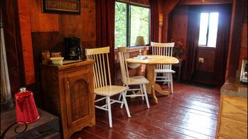 Tree House | Private kitchenette | Fridge, microwave, stovetop, coffee/tea maker