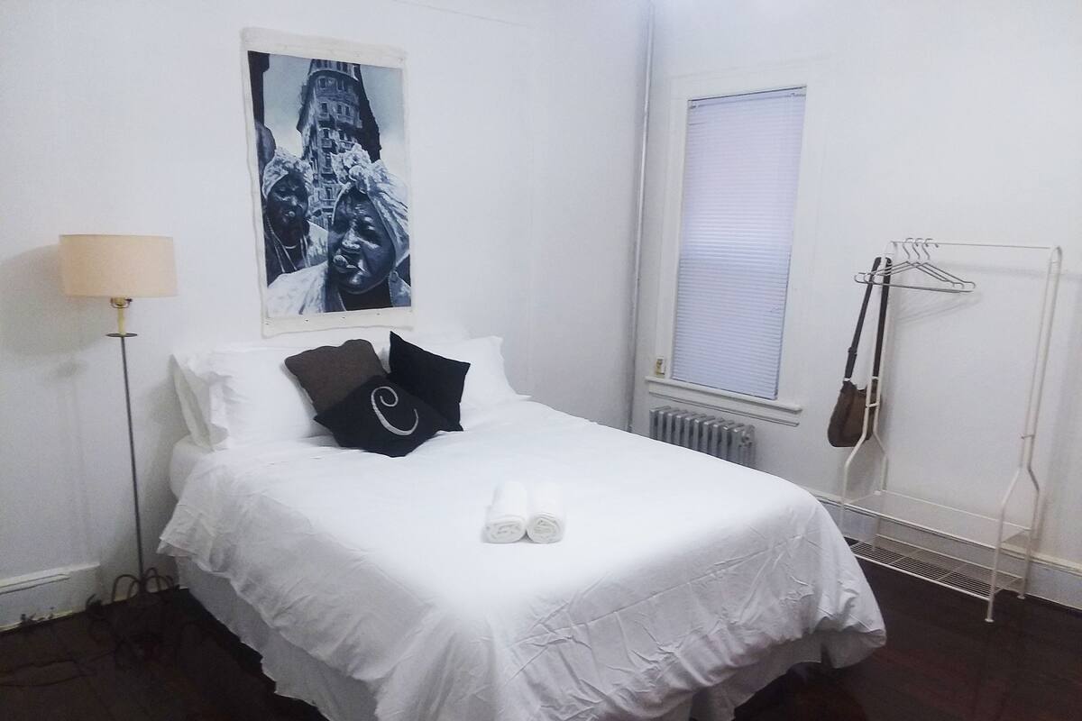 Standard Double Room, 1 Queen Bed, Shared Bathroom | Iron/ironing board (on request), WiFi (free), individually decorated