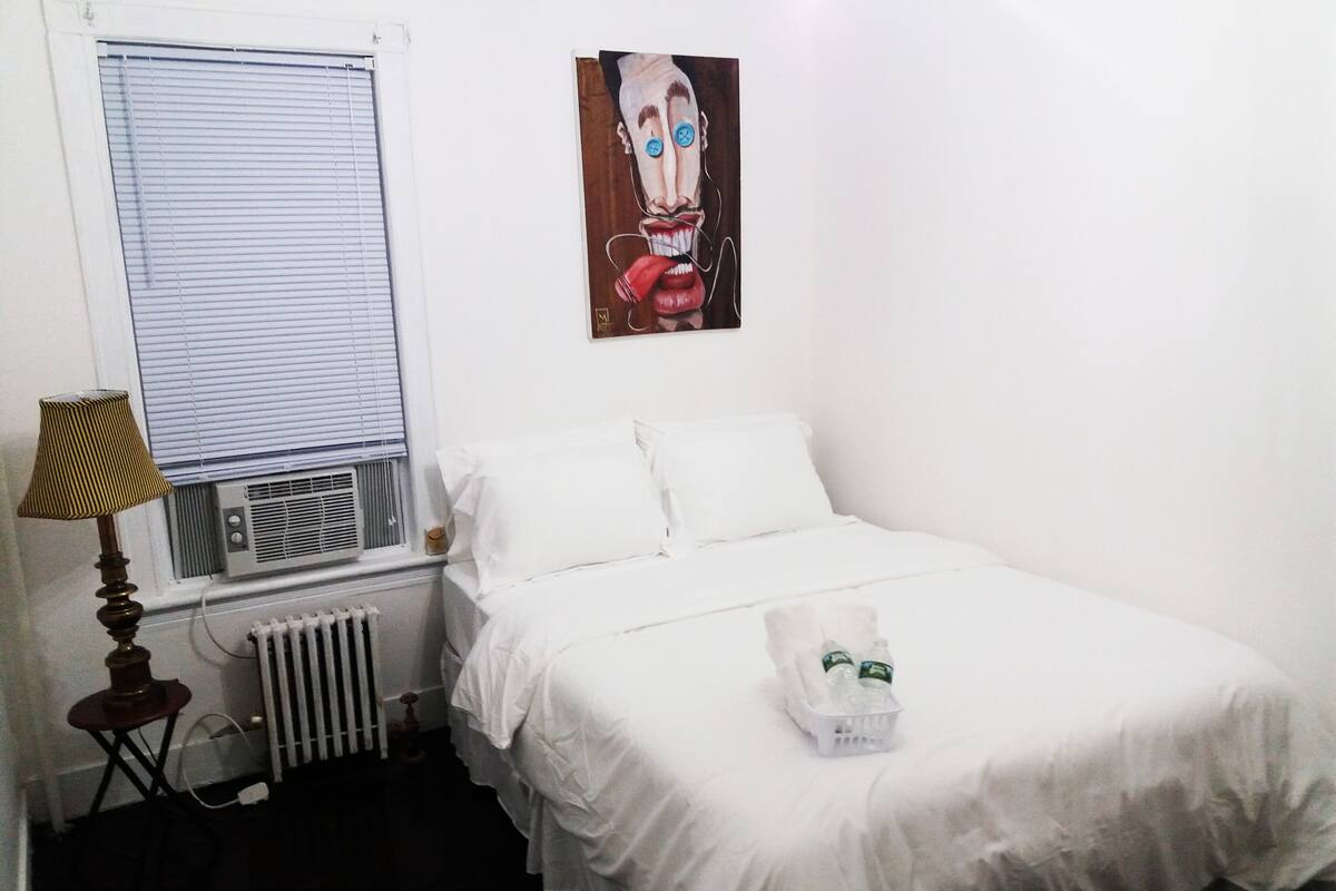 Junior Double Room, 1 Queen Bed, Shared Bathroom | Iron/ironing board (on request), WiFi (free), individually decorated