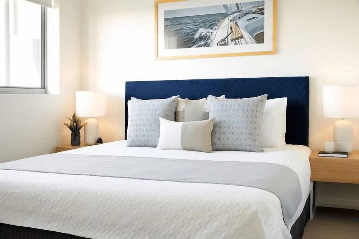 2 habitaciones, escritorio, tabla de planchar con plancha y wifi gratis