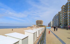 Beach nearby, fishing - Beautiful home in Middelkerke/Westende with WiFi (Middelkerke/Westende)