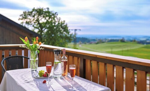 Farmhouse vacation rental, 75 square meters, sleeps up to 4, ideal for families