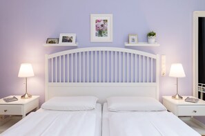 2 bedrooms, iron/ironing board, travel cot, free WiFi