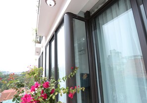 Deluxe Apartment, 1 King Bed | Balcony - ARL Quiet WestLake Hotel & Apartment (Hanoi)