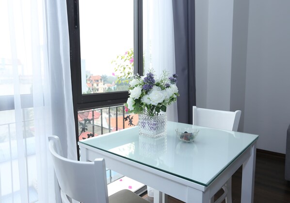 Executive Apartment, 1 King Bed | Balcony view
