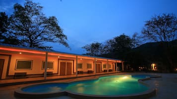 The World Studio | Pool | Outdoor pool, open 7:30 AM to 9:00 AM, sun loungers