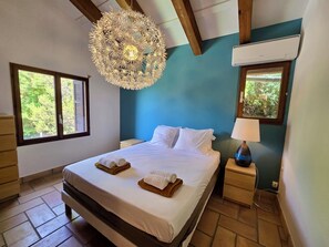 5 habitaciones, tabla de planchar con plancha y wifi 