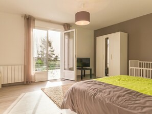 3 bedrooms, free WiFi, bed sheets
