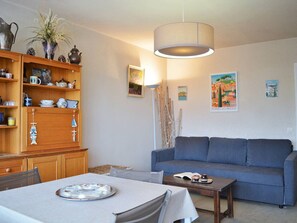 Interior - Lovely 2-room apt for 4 in Bormes-les-Mimosas, beachfront (Bormes-les-Mimosas)