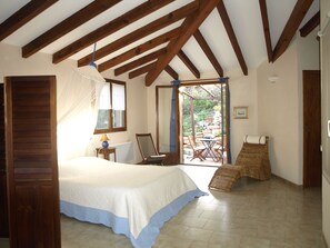 6 Schlafzimmer, Schreibtisch, Bügeleisen/Bügelbrett, kostenloses WLAN