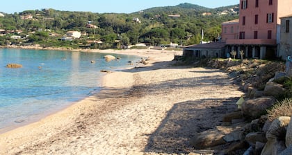 Large welcoming villa with sea view and private pool, classified 4 stars