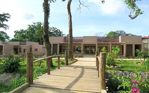 Property grounds - Myat Mingalar Hotel Inle (Nyaungshwe)