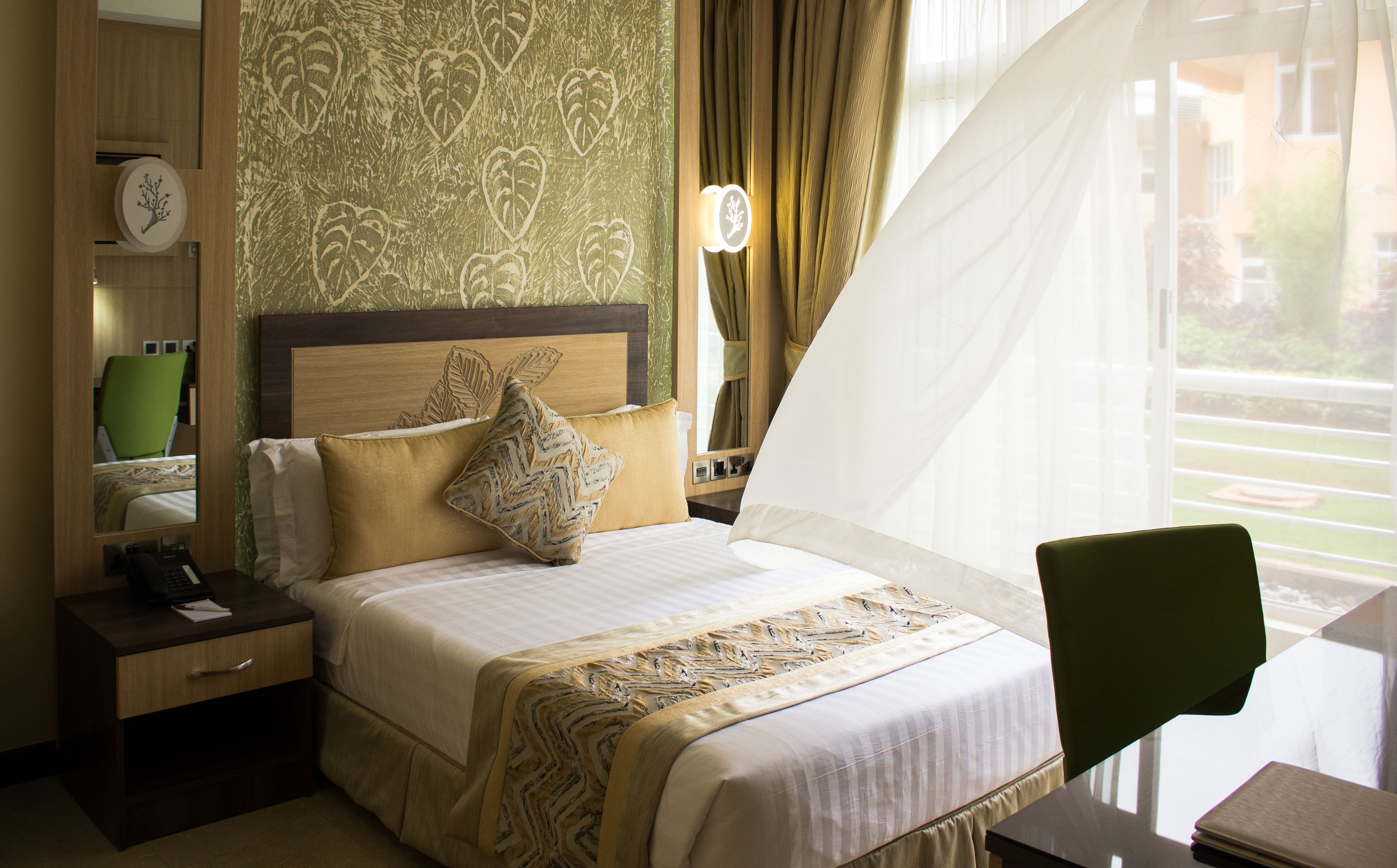 Minibar, in-room safe, desk, soundproofing