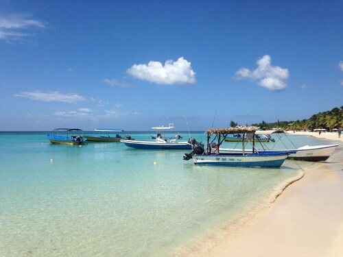 Luxurious 2 Bed / 2 Bath Condo In West Bay at  - Wahoo's Roatan at The Meridian