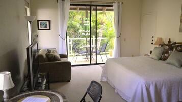 Iron/ironing board, free WiFi, bed sheets