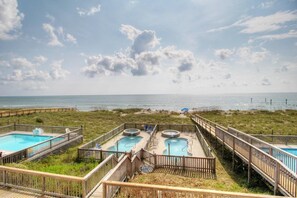 Pool - 🍌Salty Banana🍌Oceanfront Duplex-Decks, Pools, Hot Tubs (Kure Beach)