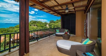 Lujo, vista al mar, 3 piscinas, gimnasio, tenis, servicio de transporte