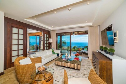 Sanctuary with Panoramic Ocean Views & Sunsets