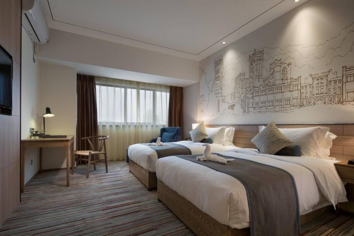 Superior-Zweibettzimmer | Schreibtisch, Verdunkelungsvorhänge, kostenloses WLAN