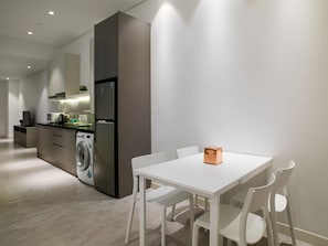 Televisión LCD de 40 pulgadas con canales vía satélite