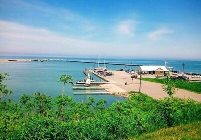 LAKEFRONT PRIVACY ON SUNSET COVE