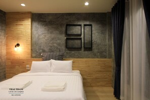 Superior tweepersoonskamer | Luxe beddengoed, een bureau, gratis wifi
