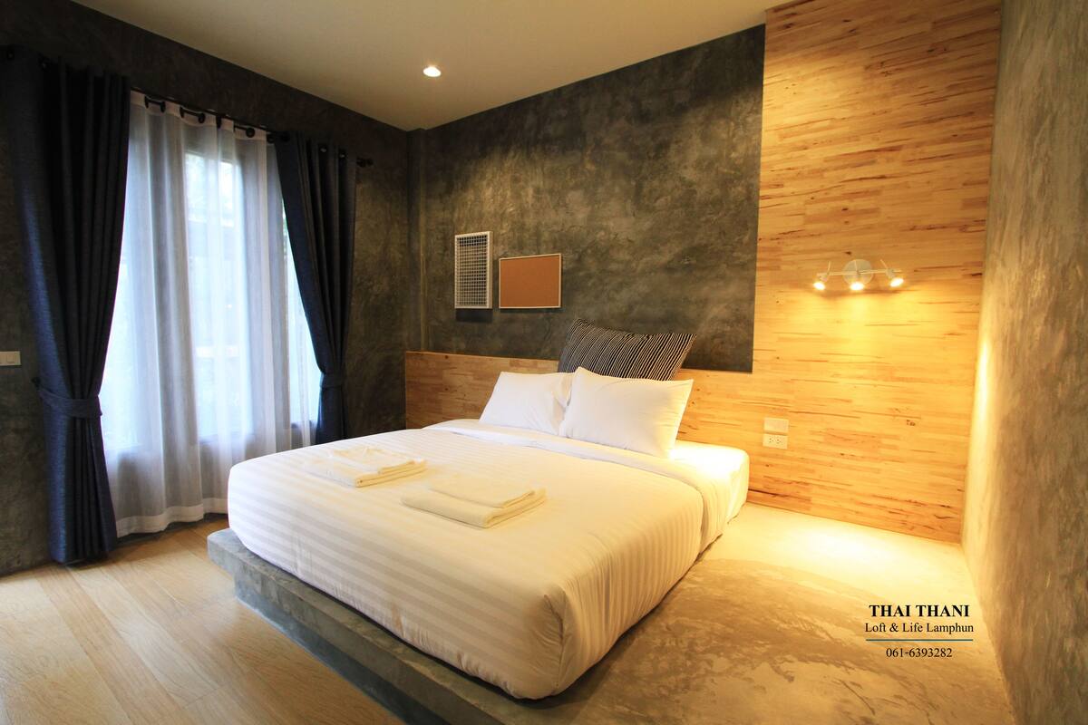 Superior Double Room with Garden View | 高級寝具、デスク、WiFi (無料)