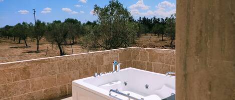 Rom – exclusive | Boblebad