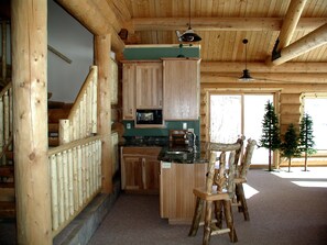 Fridge, microwave, oven, stovetop - Alton Lodge Grand Retreat ~ Near Bryce & Zion ~ Sleeps Large Group ~ Dark Sky (Alton)
