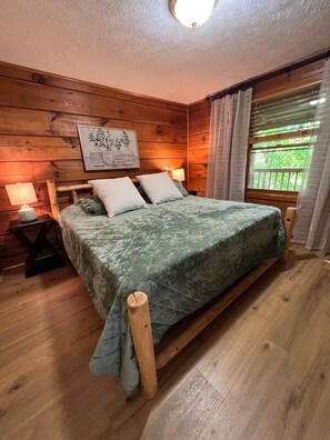 2 bedrooms, iron/ironing board, WiFi, bed sheets - Escape winter Special ! Retreat&Relax (Sevierville)