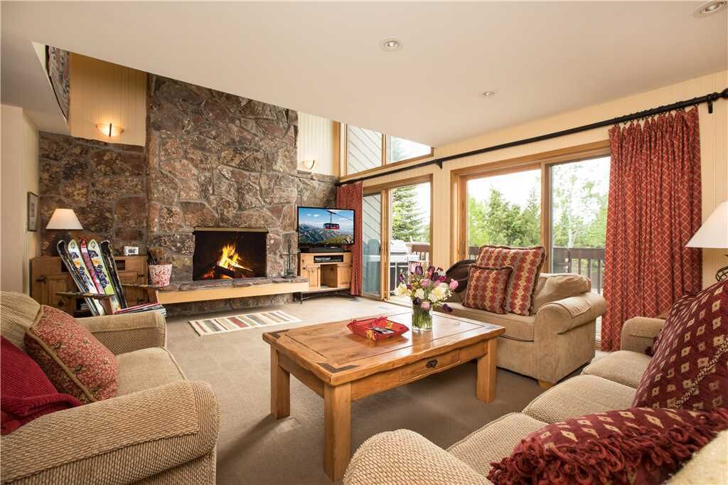 RMR: Great Ski Access 4BR for 10 Friends.