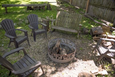 Two Bed Two Bathroom Cabin with kitchen area
