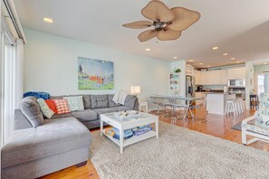TV, DVD player - 🌊Mission SEA Accomplished🌊 Ocean Views, Private Grill, Steps 2 Beach (Kure Beach)
