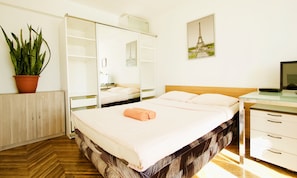 Iron/ironing board, free cots/infant beds, free WiFi