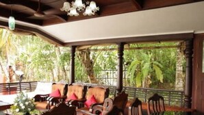 Khu tiếp khách ở sảnh