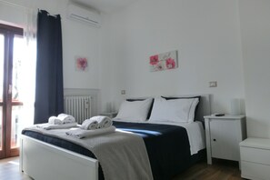 Deluxe-Zimmer, Balkon | Schallisolierte Zimmer, kostenloses WLAN