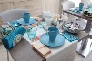 Kontinental frokost hver dag (mot et tillegg)