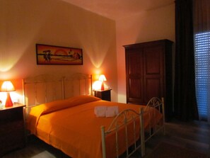 Premium bedding, minibar, individually decorated, individually furnished