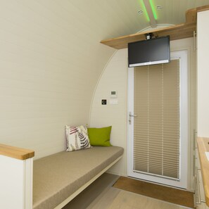Triple Room | In-room safe, soundproofing, free WiFi, bed sheets