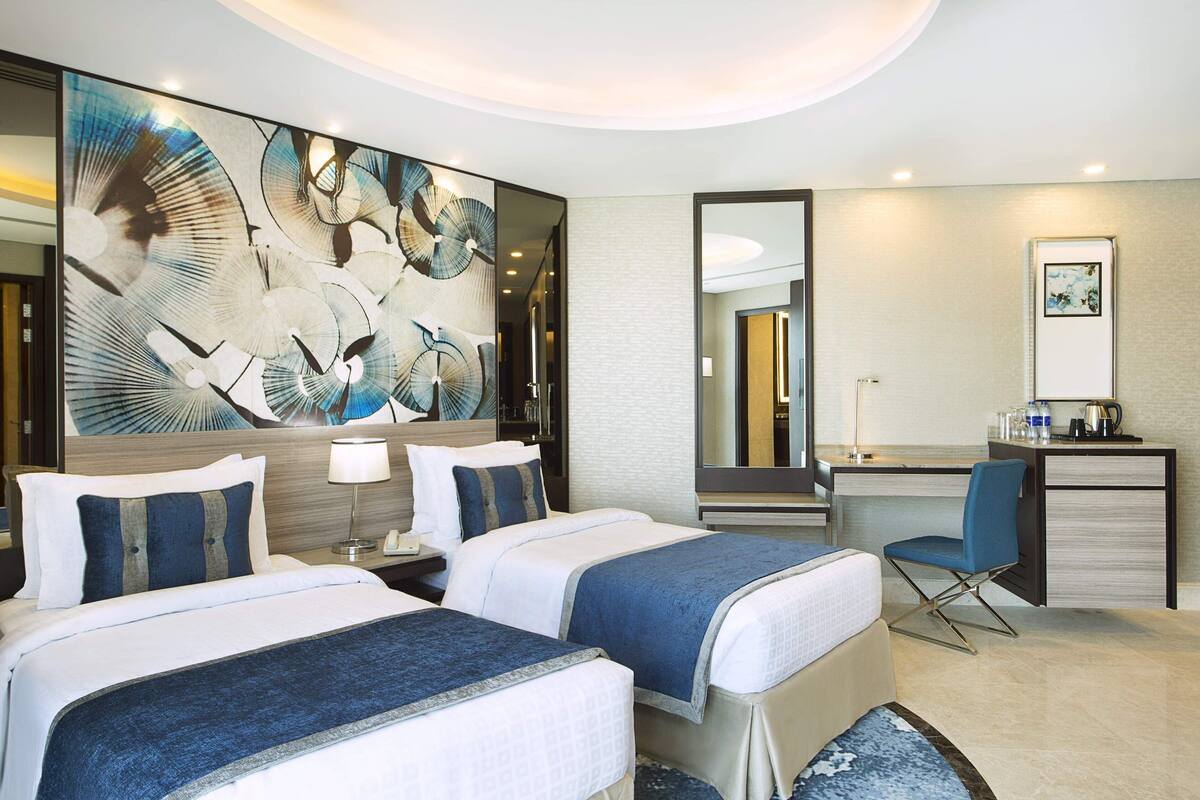 Minibar, in-room safe, laptop workspace, soundproofing