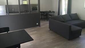 Ảnh chưa phân loại, 5 trong số 32 ảnh, nút