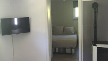 Individually decorated, individually furnished, laptop workspace