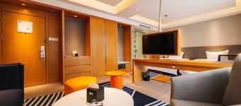 Holiday Inn Express DaoCheng Yading