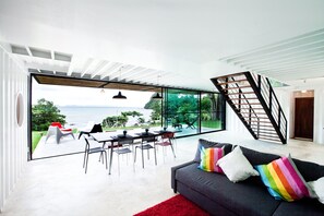 0-inch flat-screen TV with cable channels, TV - Bamboo Garden House (Laem Sing)