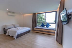 Iron/ironing board, rollaway beds, free WiFi, bed sheets - Bamboo Garden House (Laem Sing)