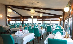 Se sirven desayunos, almuerzos y cenas