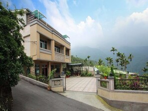 Property entrance - Deren Tea Garden B&B (Meishan)