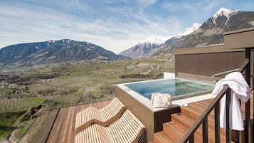 Sun deck