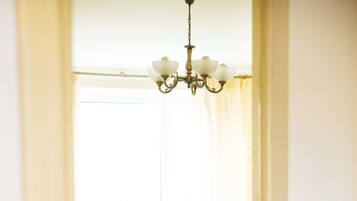 Apartment, 2 Schlafzimmer | Wohnbereich | Flachbildfernseher